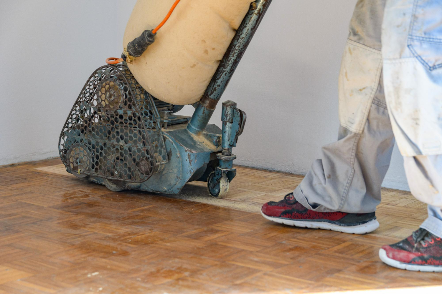 Cyklinowanie podłogi